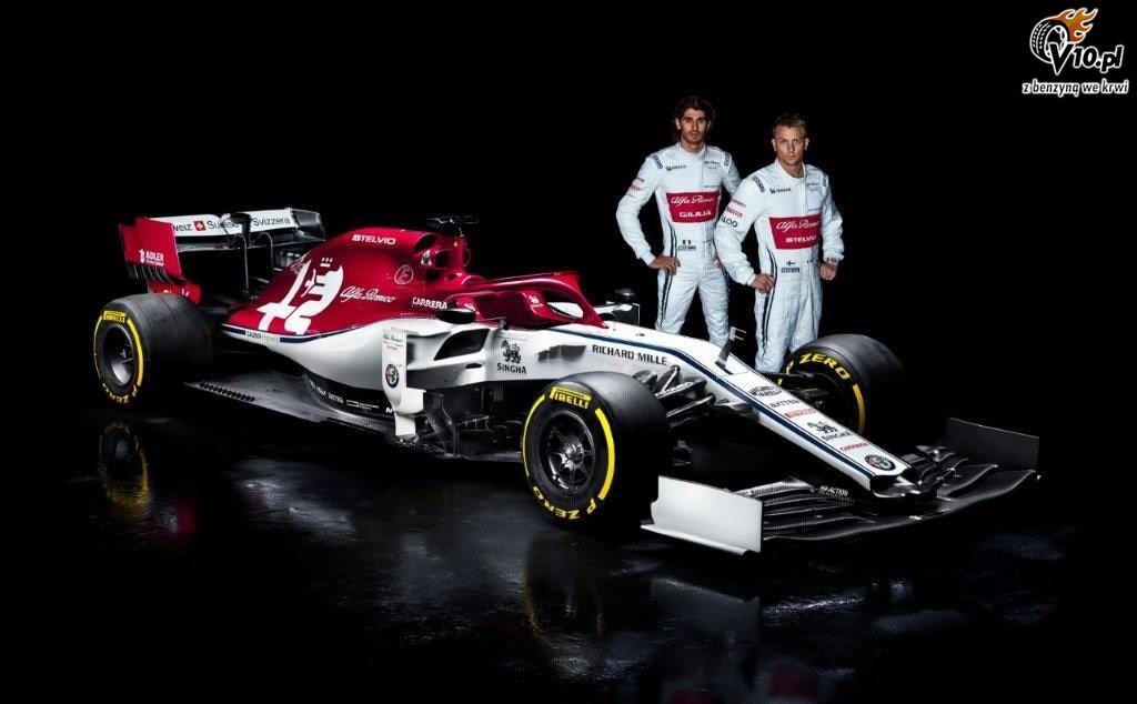 Alfa Romeo zaprezentowao nowy bolid w wycigowym malowaniu