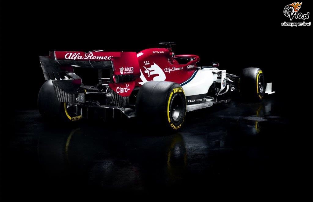 Alfa Romeo zaprezentowao nowy bolid w wycigowym malowaniu
