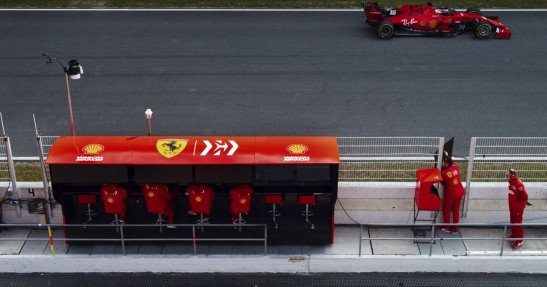 Ferrari pół sekundy szybsze od Mercedesa?