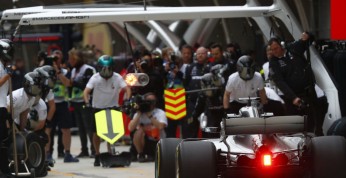 Mercedes testuje nowe światła z tyłu bolidu F1