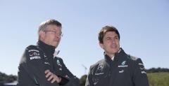 Brawn jednak pozostanie szefem Mercedesa na sezon 2014? Ma poparcie Wolffa i Hamiltona