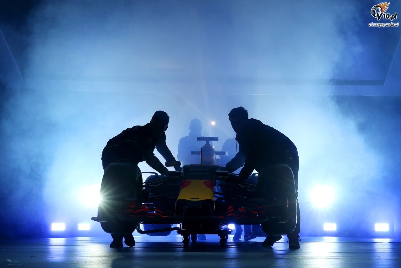 Ricciardo krytykuje internetowe prezentacje bolidw F1