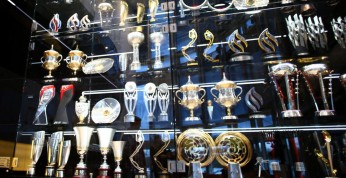 Złodzieje pucharów F1 z siedziby Red Bulla skazani na więzienie