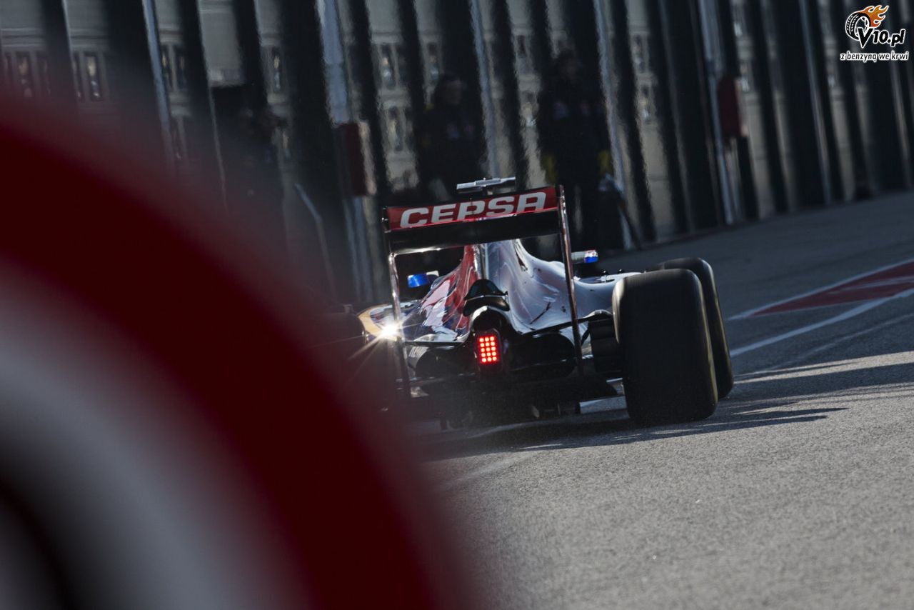 Bolid Toro Rosso na sezon 2015 odsonity