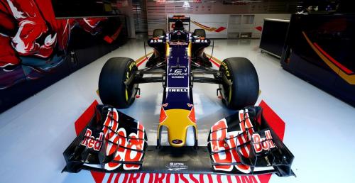 Toro Rosso zaprezentowało bolid w 'wersji B' i oklejeniu