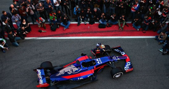 Prezentacja bolidu Toro Rosso jednak dzień później