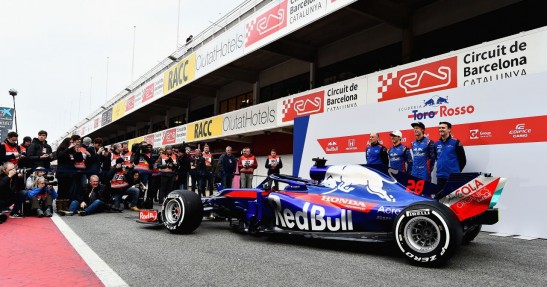 Nowy bolid Toro Rosso na kolejnych ujęciach