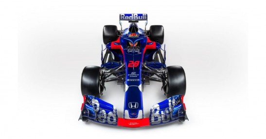 Nowy bolid Toro Rosso na kolejnych ujęciach