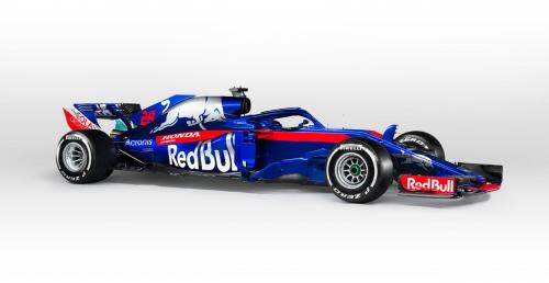 Nowy bolid Toro Rosso na kolejnych ujęciach