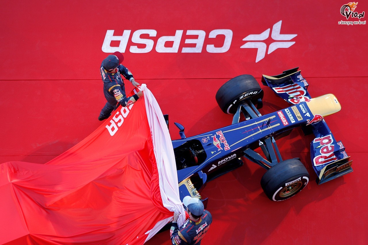 Toro Rosso STR8 rozwinite mechanicznie, aerodynamika zostanie przebudowana w trakcie sezonu