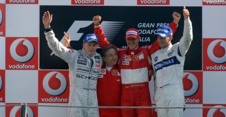 Robert Kubica podkre�la rol� zespo�u, ale podium na Monzie zawdzi�cza swoim wyj�tkowym umiej�tno�ciom