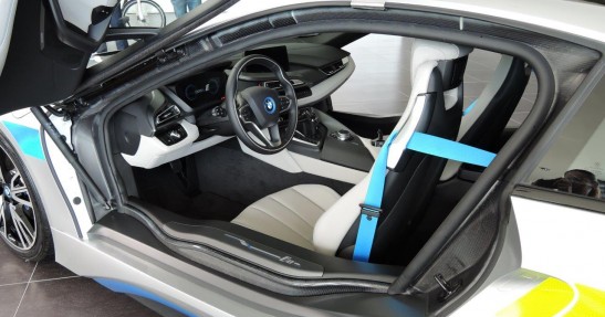 i8