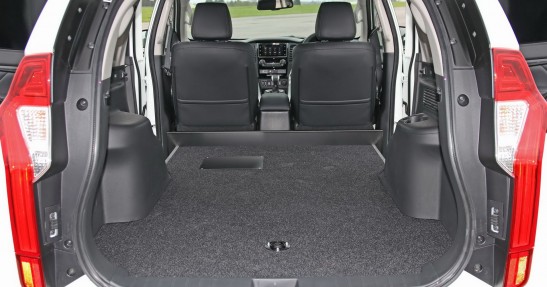 Mitsubishi Shogun Sport Commercial