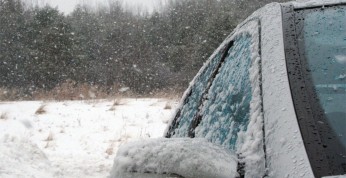 Brak zimowych opon a odszkodowanie po wypadku - można mieć problemy?