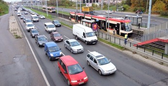 Polski kierowca traci na staniu w korkach średnio 3000 zł