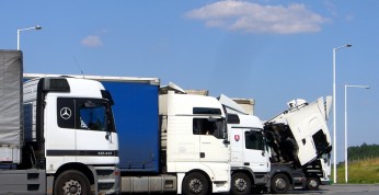 Wakacyjne zakazy ruchu dla samochodów ciężarowych już od tego...