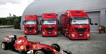 Zespół F1 Scuderia Ferrari ma trzy nowe ciężarówki - czerwone...