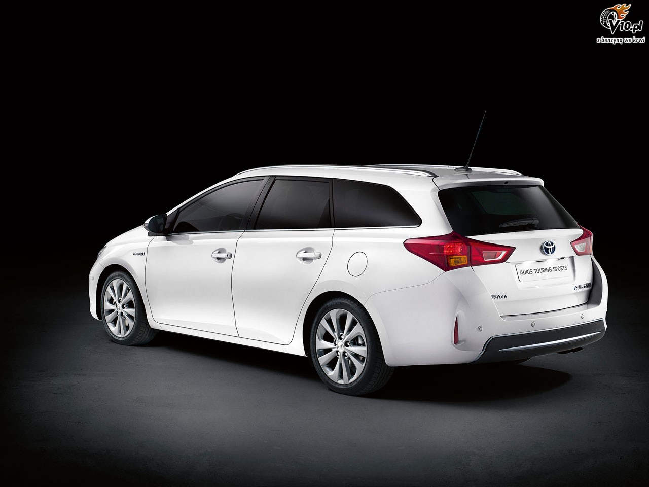Toyota Auris Touring Sports... lub po prostu Auris kombi