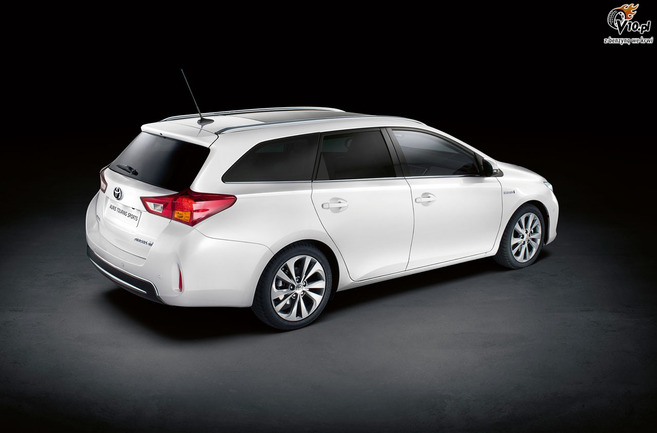 Toyota Auris Touring Sports... lub po prostu Auris kombi