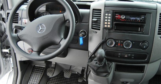 Policyjny Mercedes-Benz Sprinter