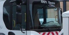 ...wyjeżdża na ulice Paryża