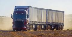 Scania R przemierzajca gorc Australi