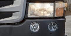 Reflektor H4 Scania z owietleniem dziennym w zderzaku