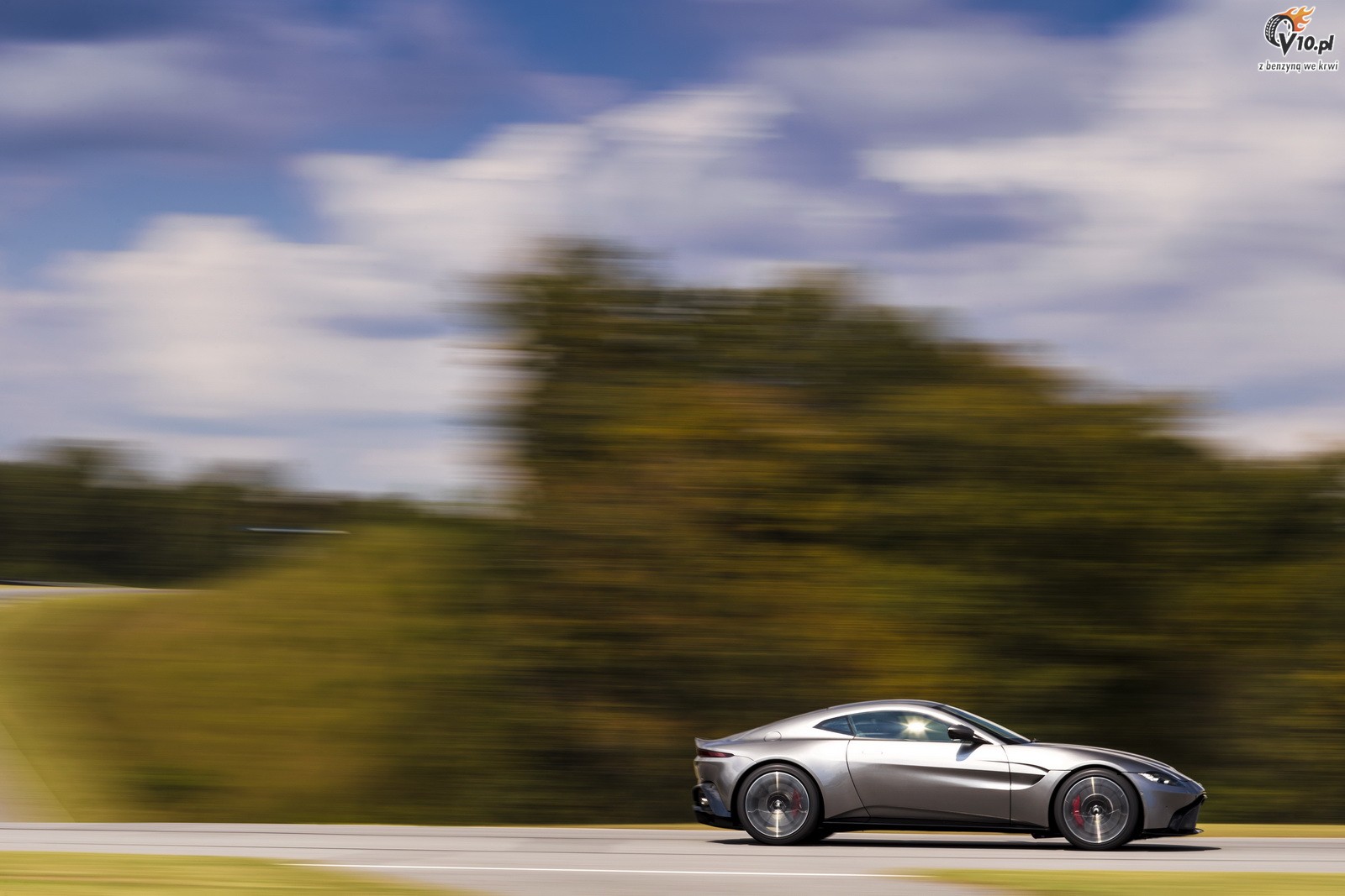 Aston Martin Vantage