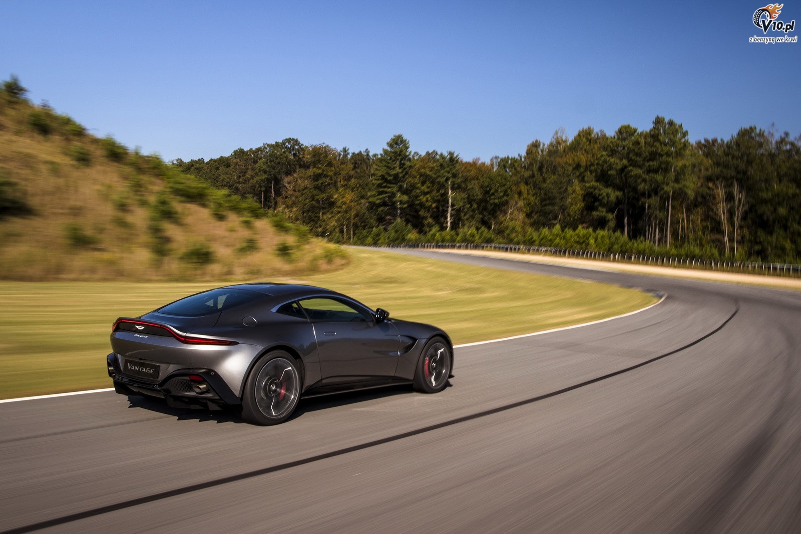 Aston Martin Vantage
