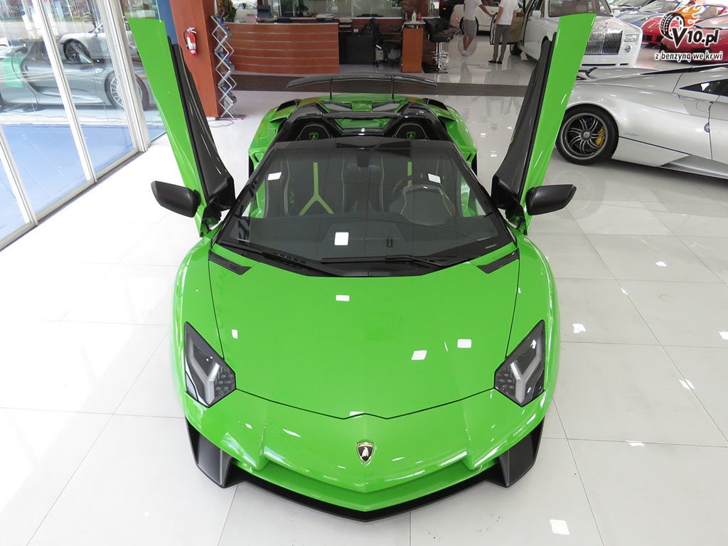 Lamborghini Aventador LP750-4 SV Roadster