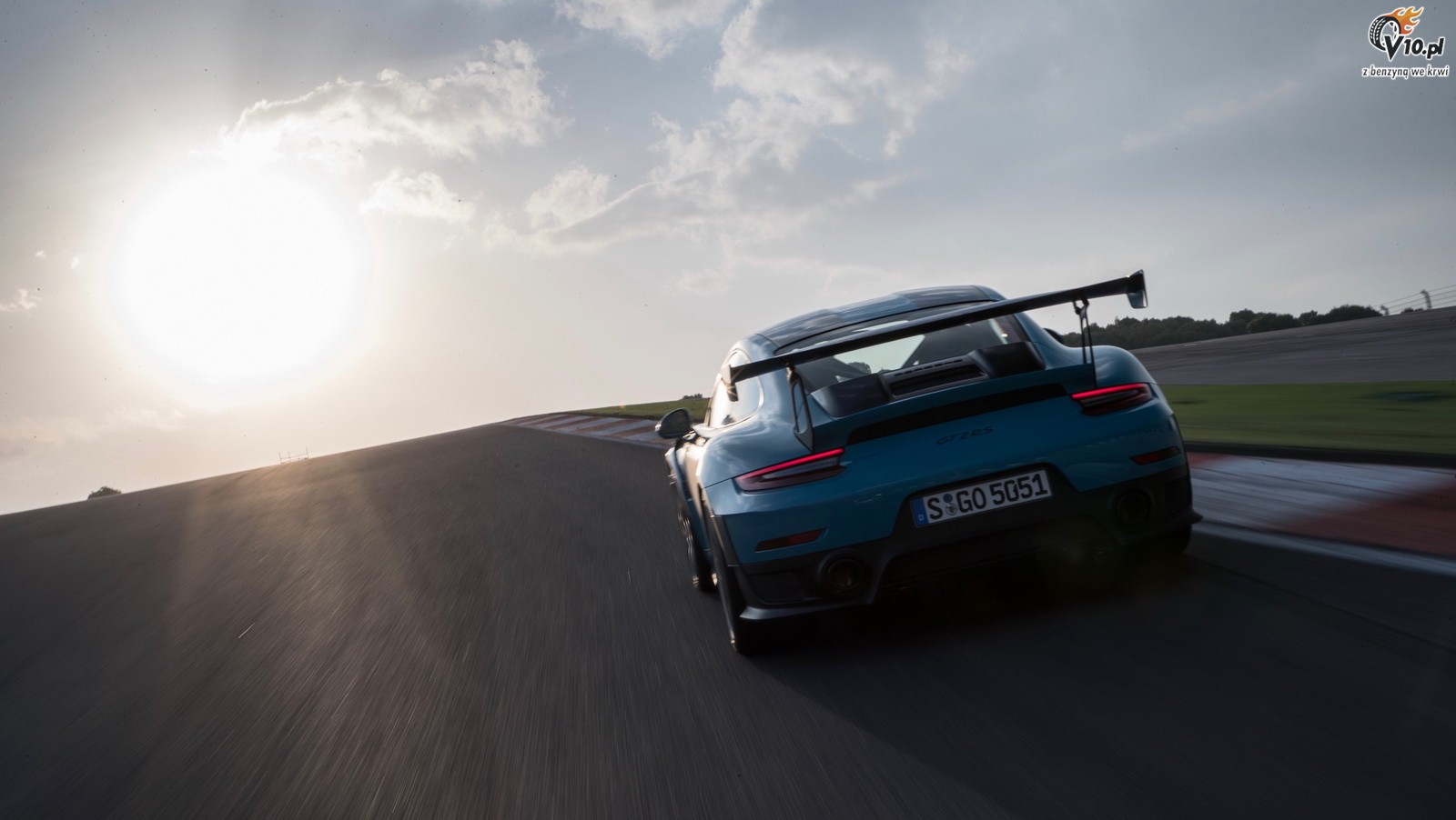 Porsche 911 GT2 RS