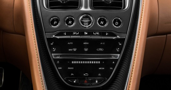 Aston Martin DB11 AMR