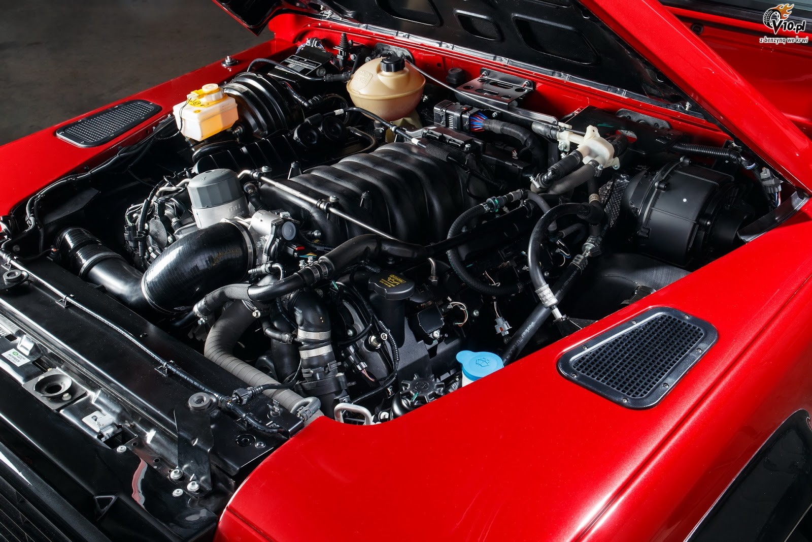 Land Rover Defender w edycji Works V8