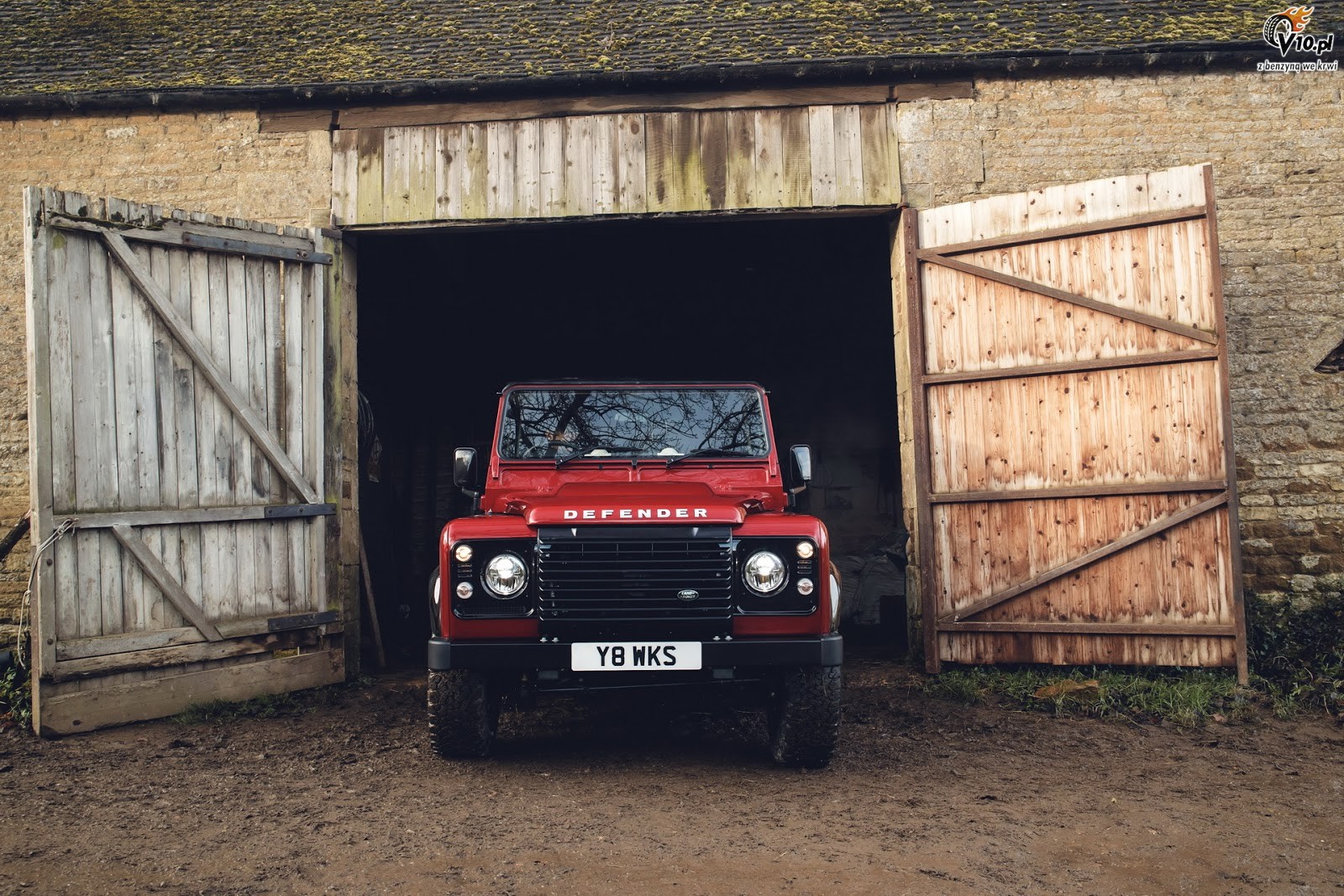 Land Rover Defender w edycji Works V8