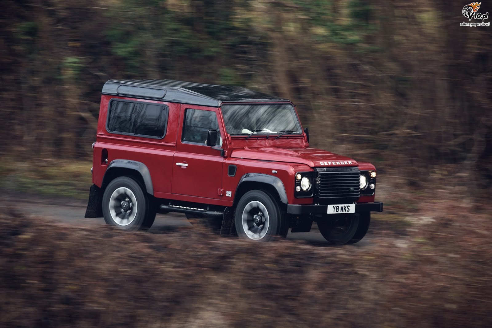 Land Rover Defender w edycji Works V8