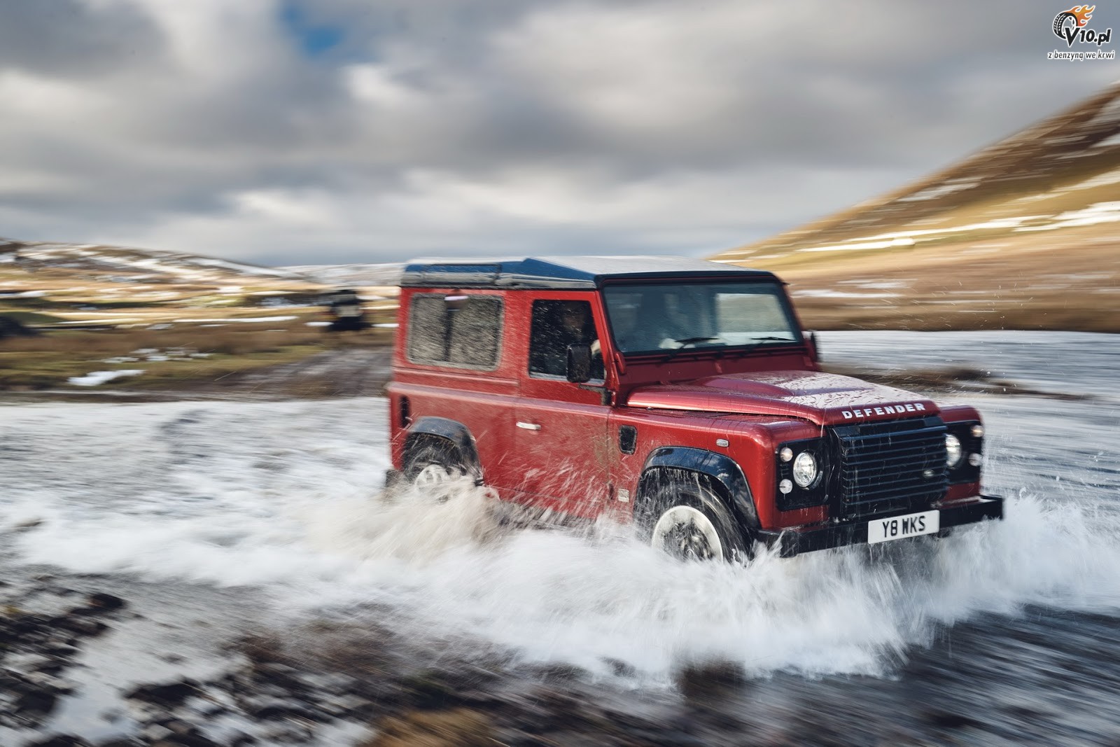 Land Rover Defender w edycji Works V8
