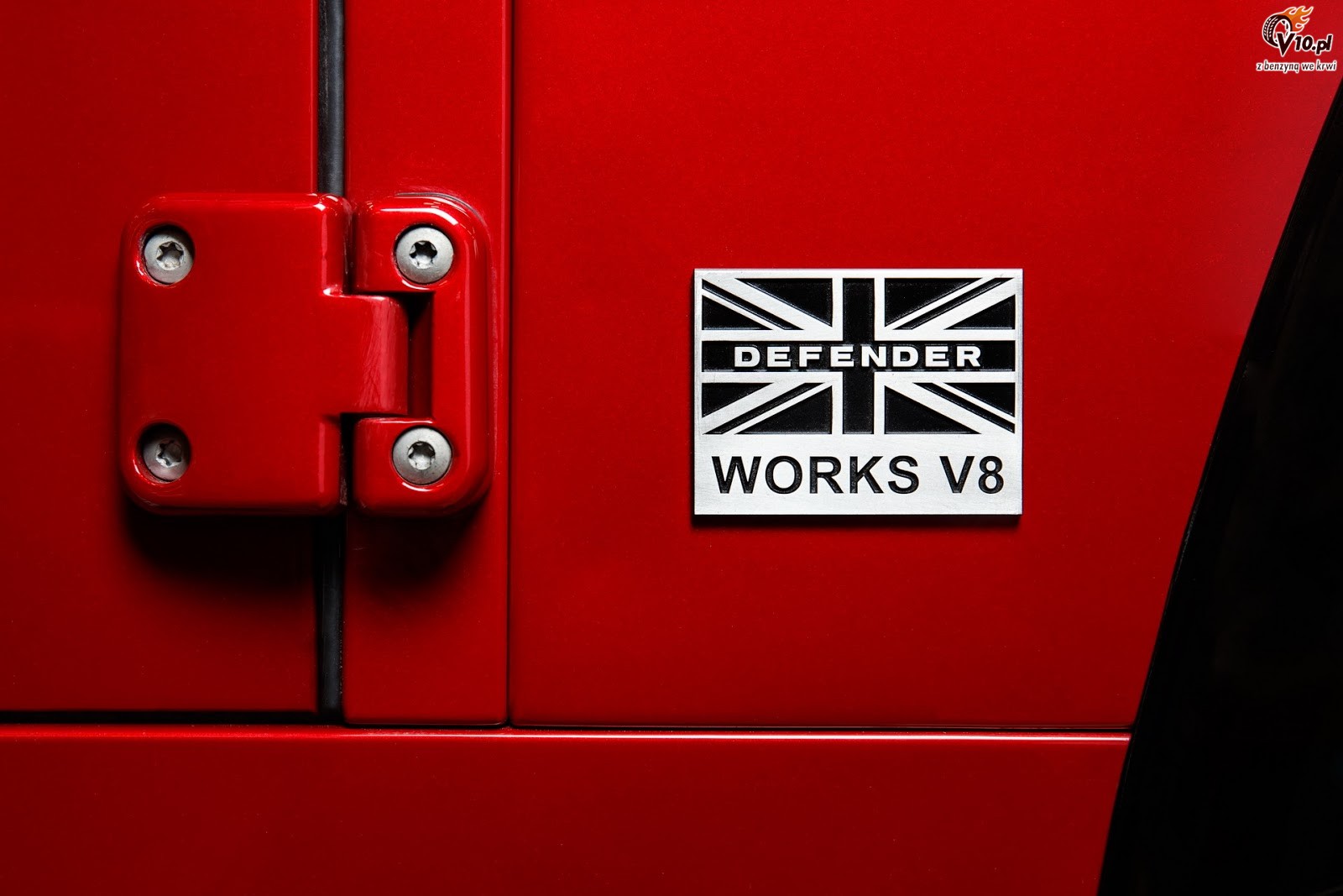 Land Rover Defender w edycji Works V8