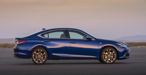 Lexus ES 2019 nowa odsłona limuzyny trafi do Europy