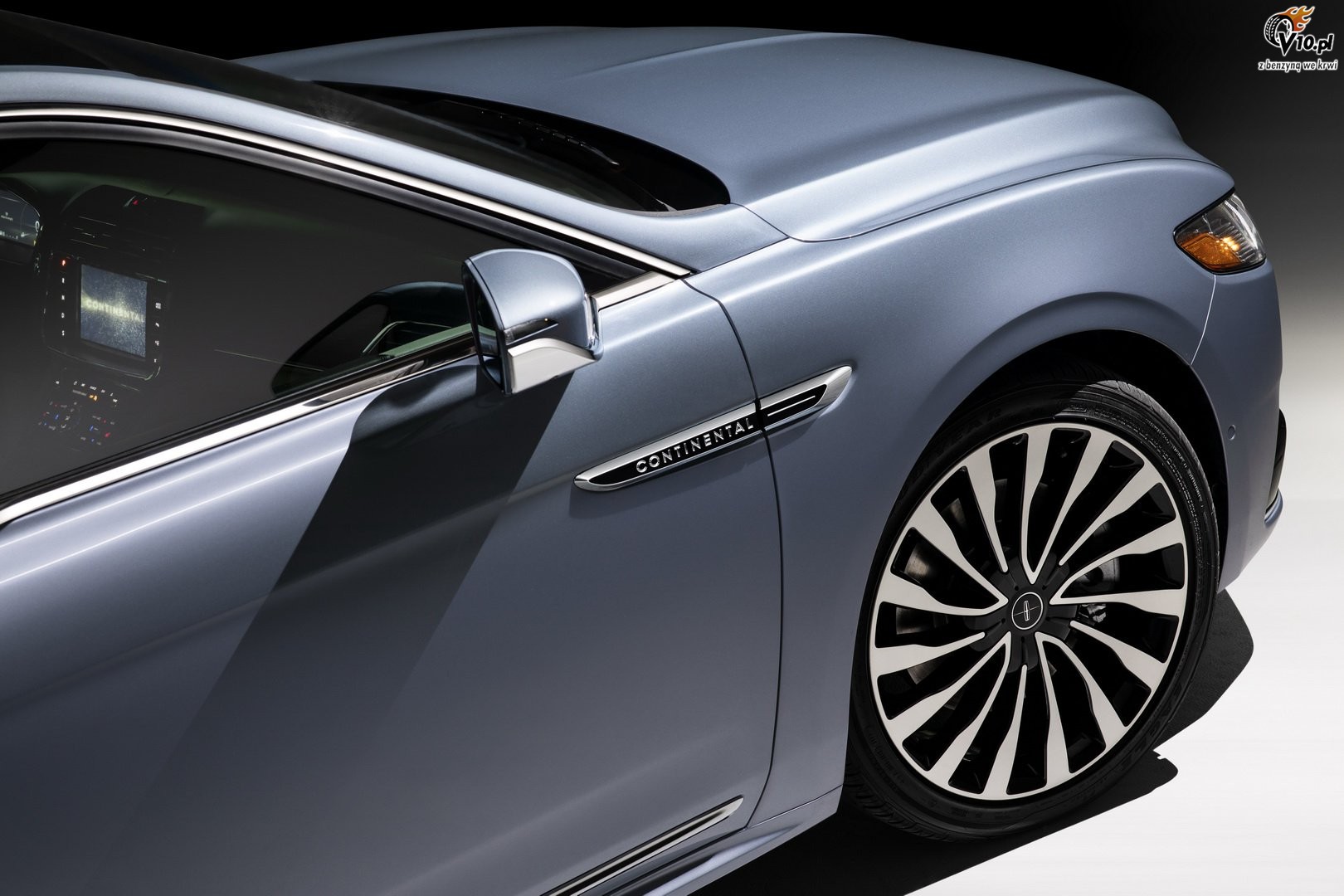 Lincoln Continental 80th Anniversary Coach Door Edition