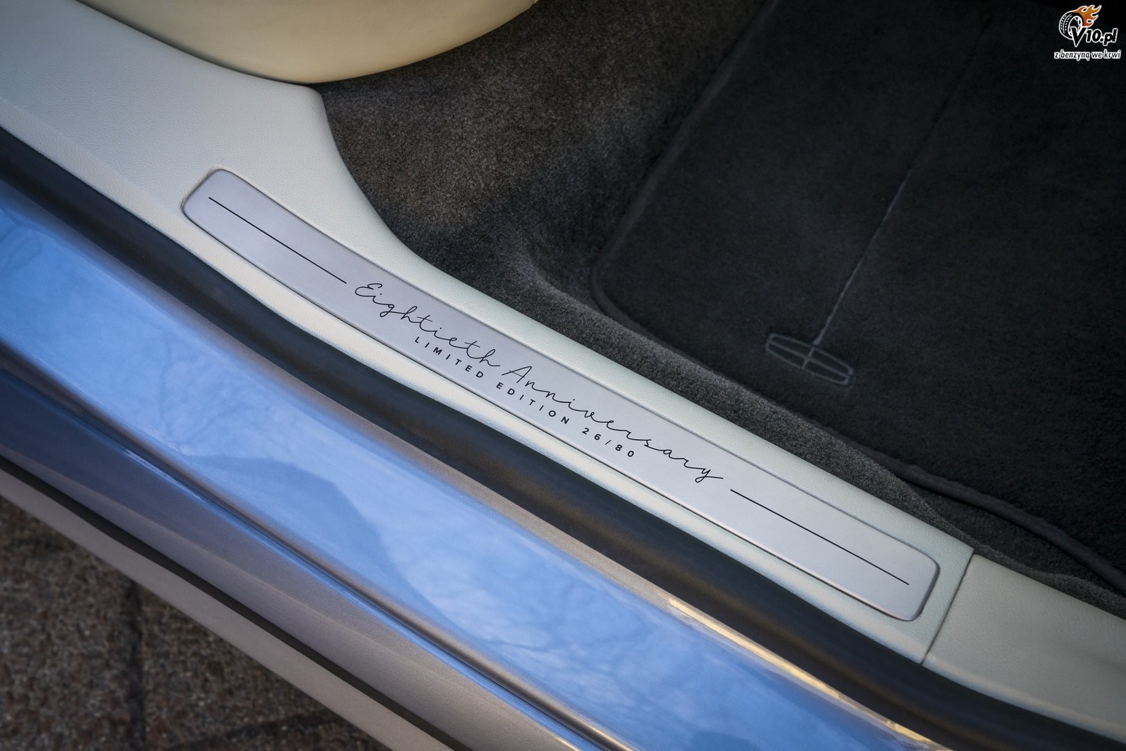 Lincoln Continental 80th Anniversary Coach Door Edition