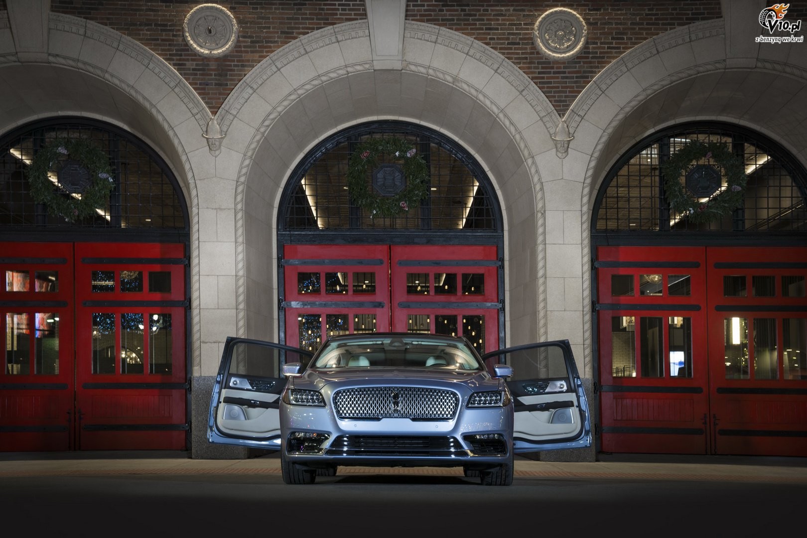 Lincoln Continental 80th Anniversary Coach Door Edition