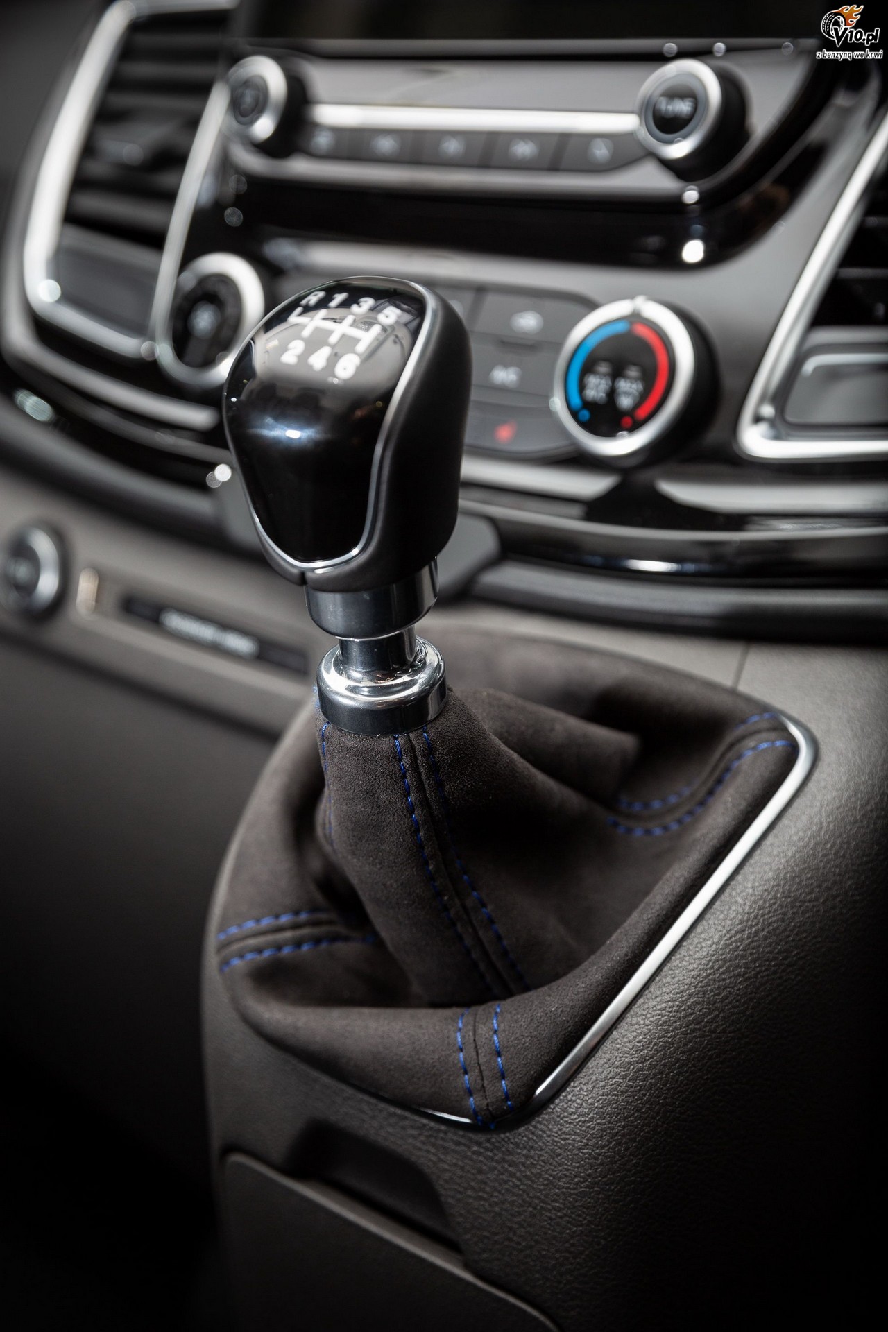 MS-RT Ford Transit Custom