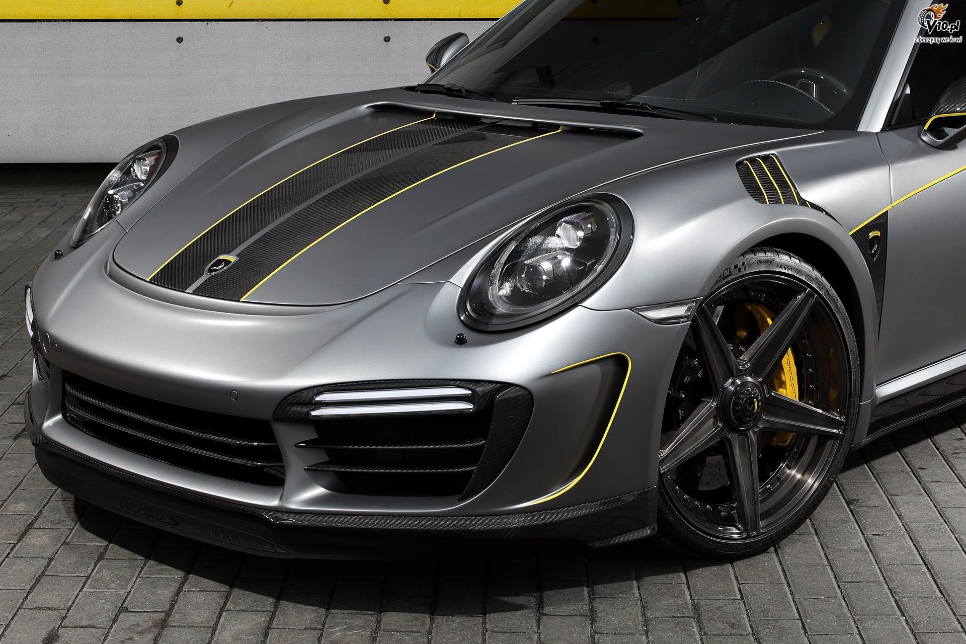 Porsche 911 Turbo Stinger GTR