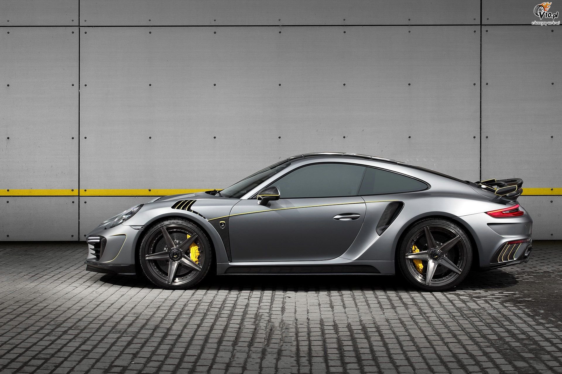 Porsche 911 Turbo Stinger GTR