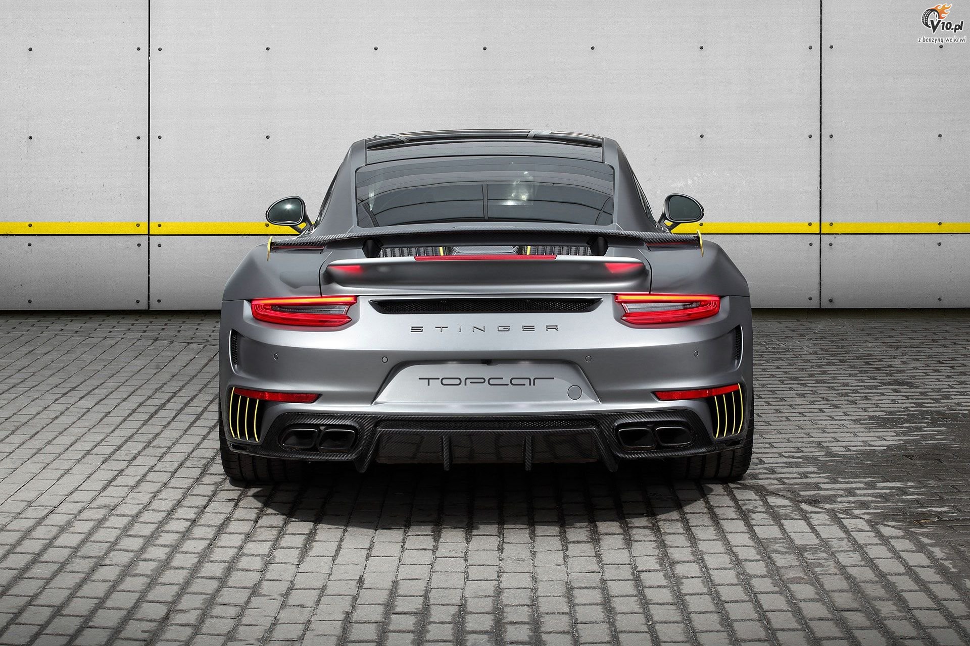 Porsche 911 Turbo Stinger GTR