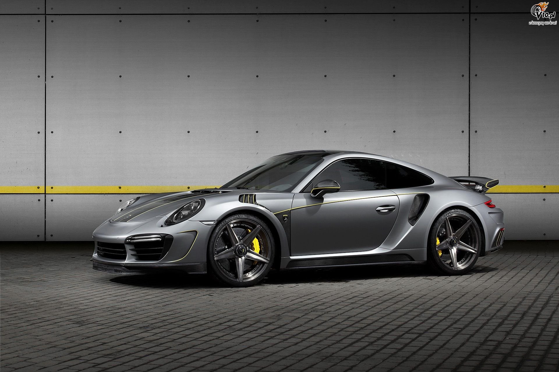 Porsche 911 Turbo Stinger GTR