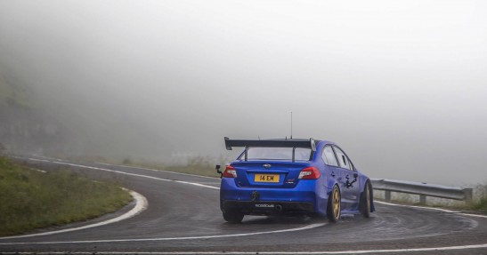 Subaru na Drodze Transfogarskiej