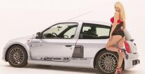 Zdenka Podkapova i Renault Clio V6