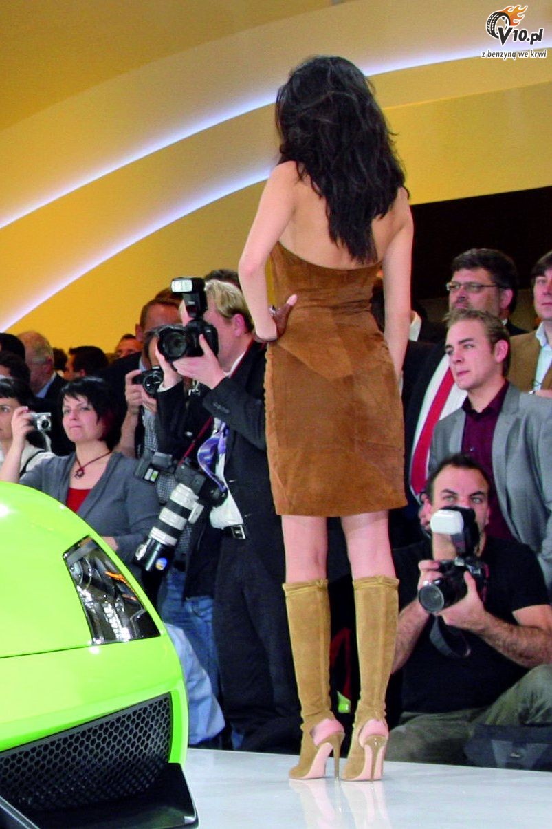 Dziewczyny laski hostessy na Geneva Motor Show 2010