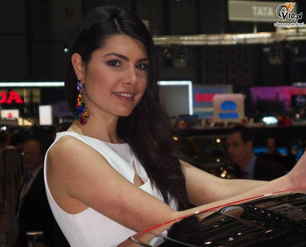 Dziewczyny laski hostessy na Geneva Motor Show 2010